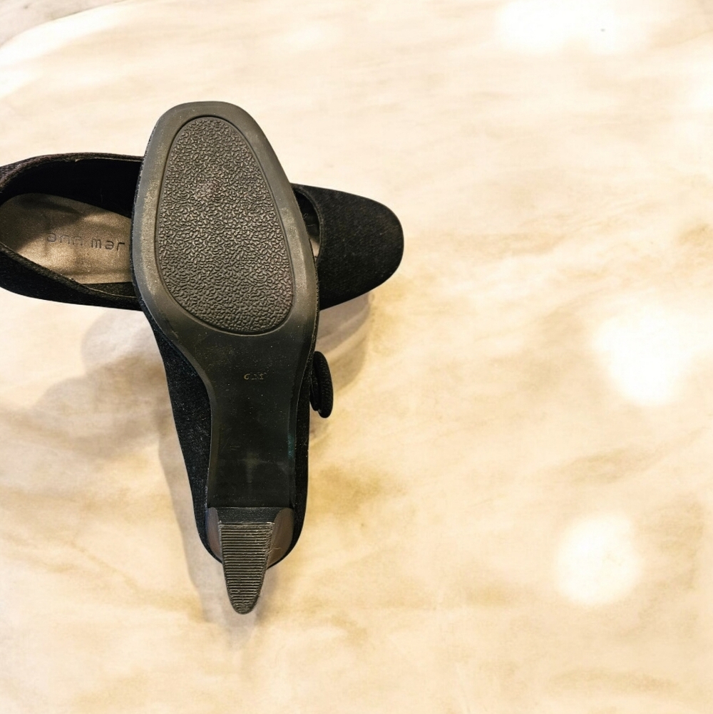 Black Mary Jane Women's Heels - Picture 5 of 9